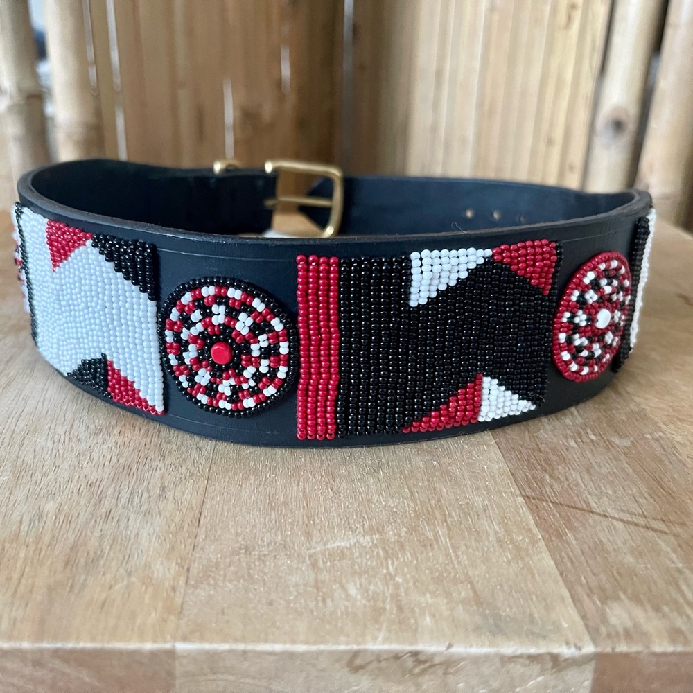 • Dog Collar •